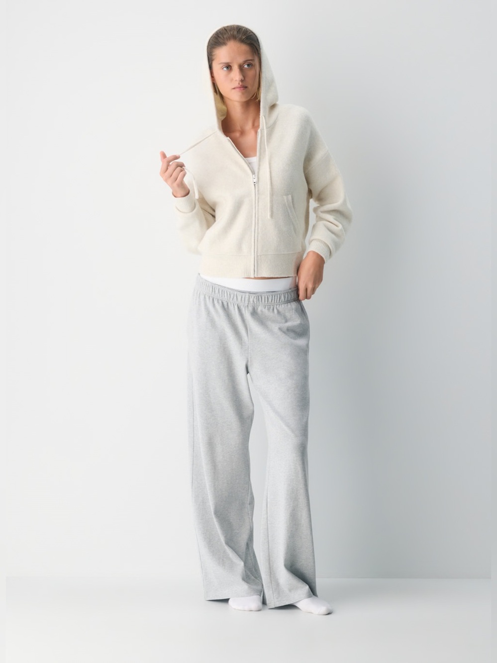 Aritzia Tna Peyton Zip Hoodie